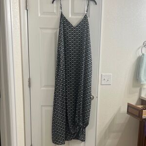 West Kei Black and White Geometric Maxi Dress